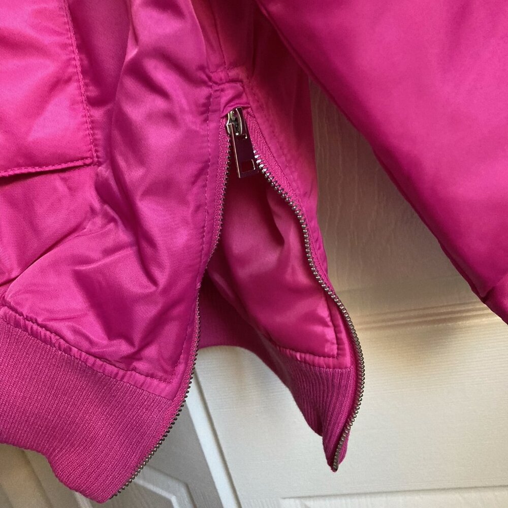 Utility bomber - Picture 8 of 14